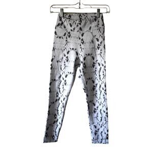 Aurum White Snakeskin Print Legging Size XS